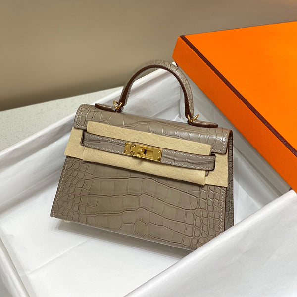 HERMES 25S MINI KELLY 19 IN MOCHA BROWN CALFSKIN GOLD HARDWARE