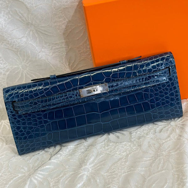 KELLY CUT 31 IN NAVY BLUE SHINNY ALLIGATOR LEATHER WITH SILVER HARDWARE (MADE-TO-ODER)