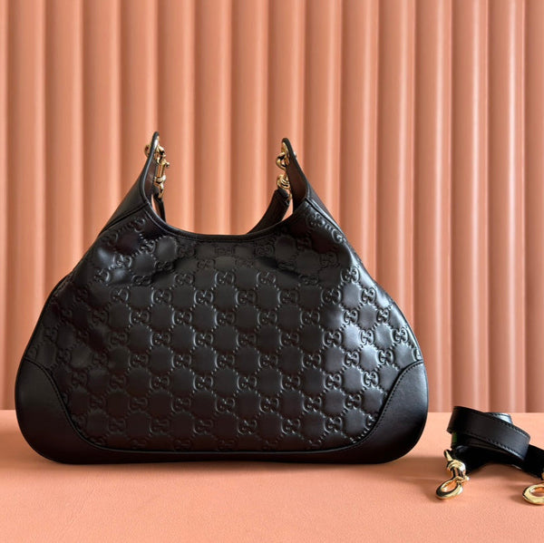 MEDIUM B SHOULDER BAG IN BLACK CALFSKIN GOLD HARDWARE